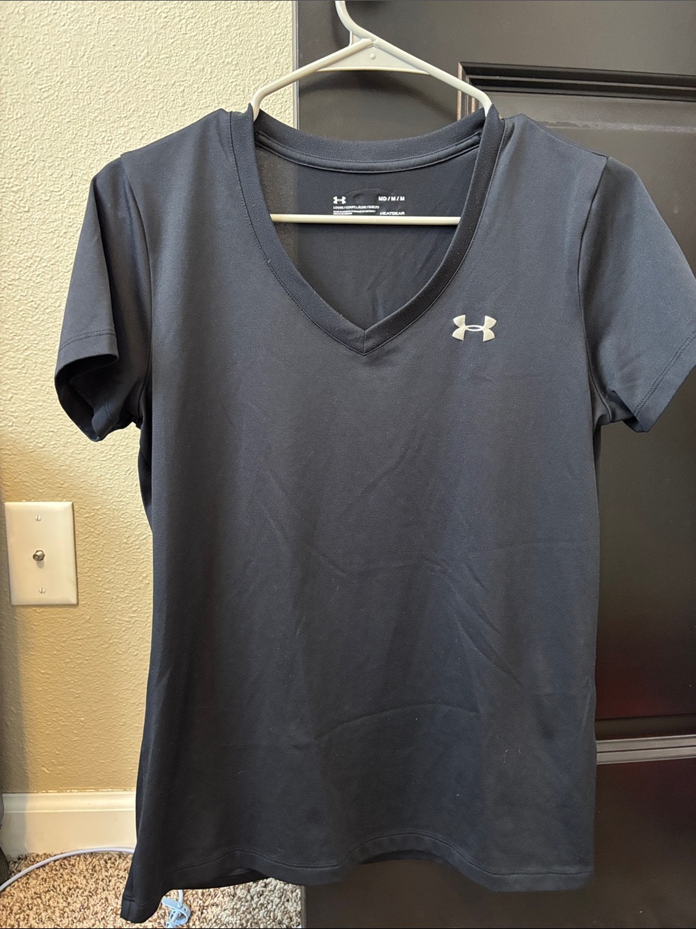 Under Armour Women’s Black V-Neck Short Sleeve Performance Tee